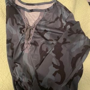 Quarter sleeve tunic size M